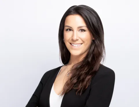 justine-covey-avocate